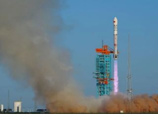 China testa foguete reutilizável com pouso vertical inédito em terra