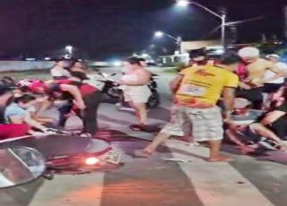 Colisão violenta de motocicletas deixa dois homens gravemente feridos no município de Manicoré, interior do Amazonas. VEJA VÍDEOS