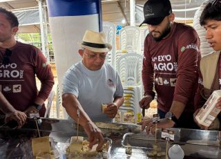 Sinésio Campos participa do II Leilão Amigos da Pecuária durante a Expoagro 2026, em Manaus