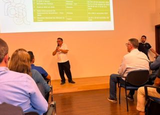 Deputado Estadual Sinésio Campos participa de reunião da Abrasel-AM e destaca lei que fortalece setor de bares e restaurantes