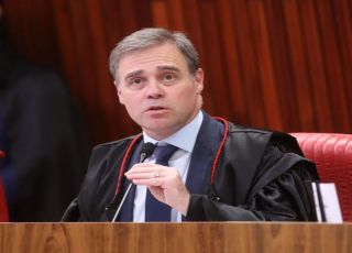 André Mendonça busca afastar comparação de investigações com métodos da Lava Jato
