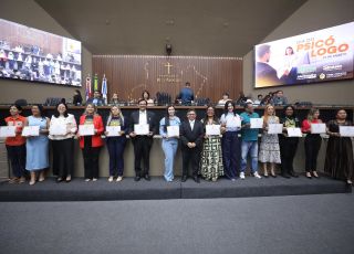 Sinésio Campos homenageia psicólogos e destaca importância da categoria no Amazonas