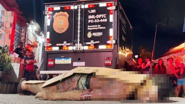IMAGENS FORTES! HOMEM É ESPANCADO ATÉ A MORTE E JOGADO DE CARRO NO MEIO DA RUA EM COMUNIDADE DO BAIRRO TARUMÃ, ZONA OESTE DE MANAUS. VEJA REPORTAGEM DO ‘PORTAL DO ZACARIAS’ AO VIVO