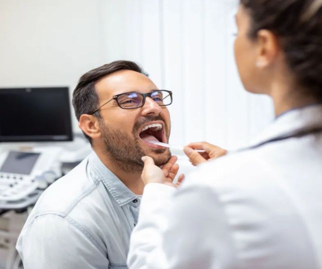 HPV e hábitos de risco elevam alerta para câncer de orofaringe, que afeta mais homens