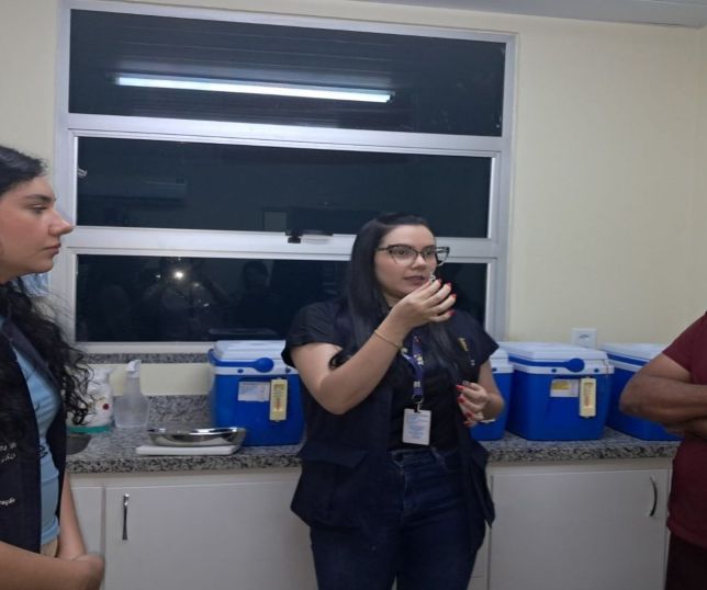 Profissionais de sala de vacina da prefeitura participam de treinamento para ampliar oferta da profilaxia da raiva humana em Manaus