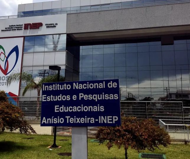 ATENÇÃO, MÉDICOS E ESTUDANTES: Cartões do Enamed e revalida já estão disponíveis; provas serão dia 13