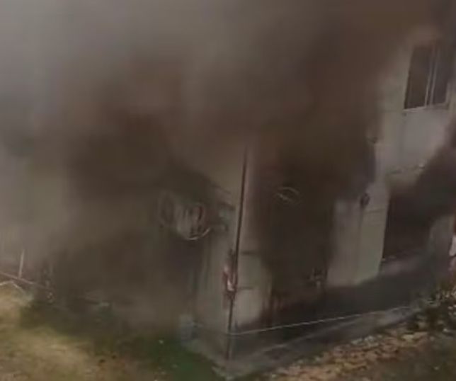 FOGO, TERROR E ABANDONO! Vítimas de incêndio criminoso no Viver Melhor 3 são jogadas na rua, sem auxílio, e Defensoria vai pra cima da Prefeitura e do Estado