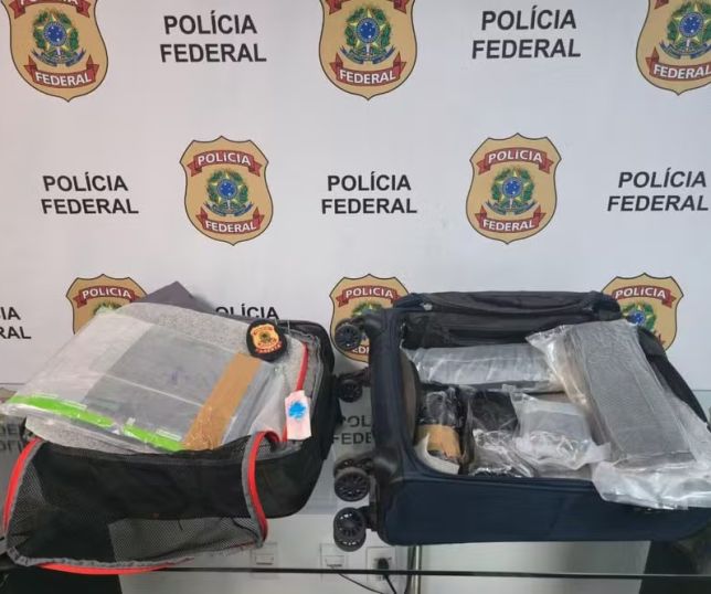 Jovem de Manacapuru é preso com 5,5 kg de cocaína escondidos na bagagem no Galeão