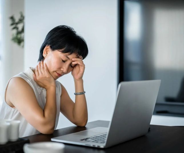 Menopausa precoce é associada a pior memória e diagnóstico mais cedo de Alzheimer