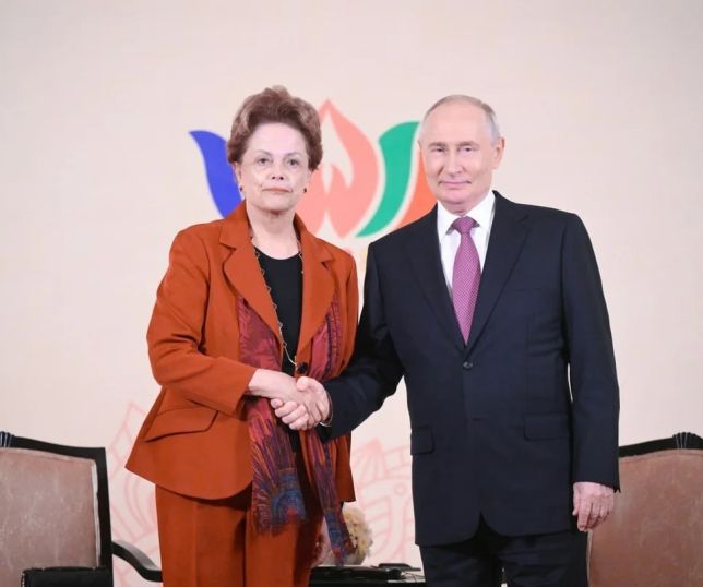 Putin se reúne com Dilma Rousseff durante cúpula dos Brics na Índia