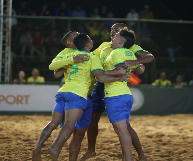 Brasil vence no masculino e feminino e segue invicto na Copa das Nações de Beach Soccer