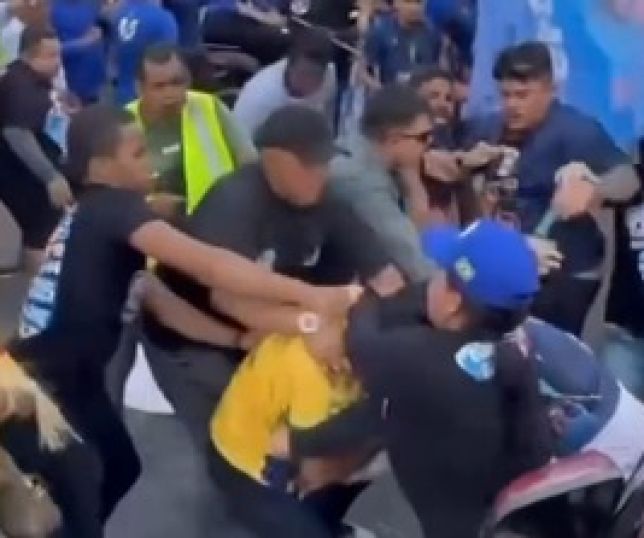 Carreata política termina em confusão e troca de agressões em Belém. VEJA VÍDEO