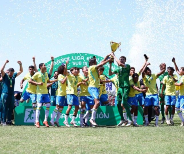 Brasil vence Paraguai nos pênaltis e conquista bicampeonato da Liga Evolução Sub-15