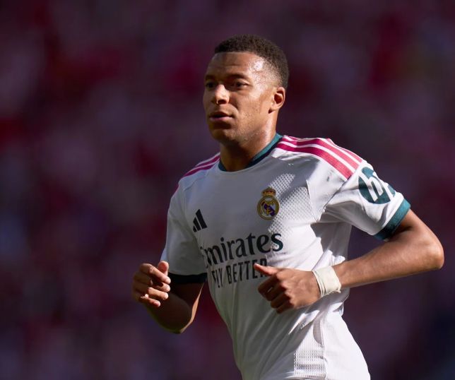 Mbappé revela que pretende dedicar Bola de Ouro à África: ''Minhas raízes''