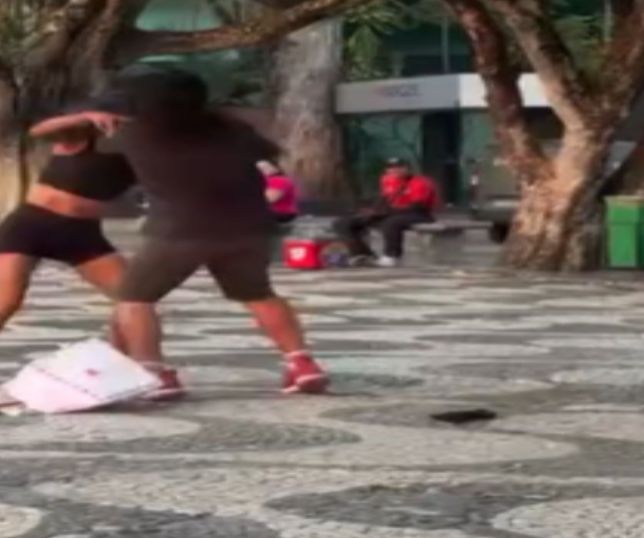 Confusão e briga são registradas no Largo de São Sebastião, em Manaus. VEJA VÍDEO
