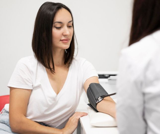Risco cardíaco da mulher pode aumentar antes da menopausa, alerta especialista