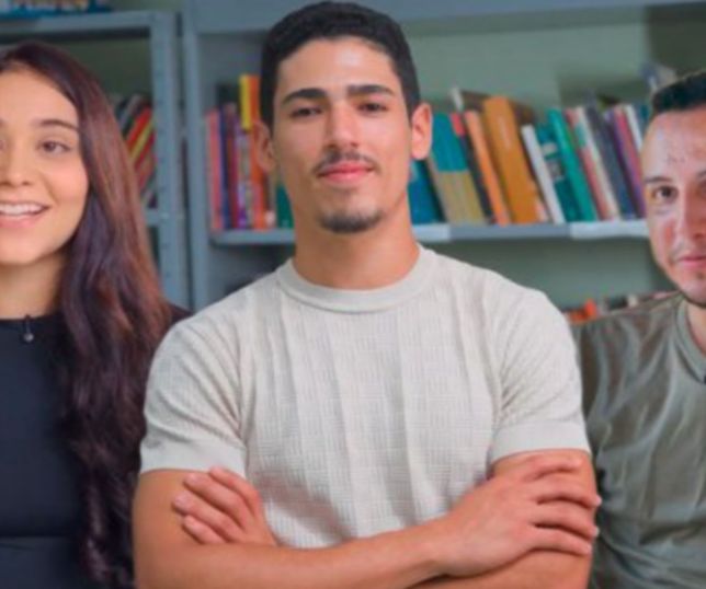 Histórias de estudantes nota mil mostram estratégias para se preparar para a redação do Enem 2026