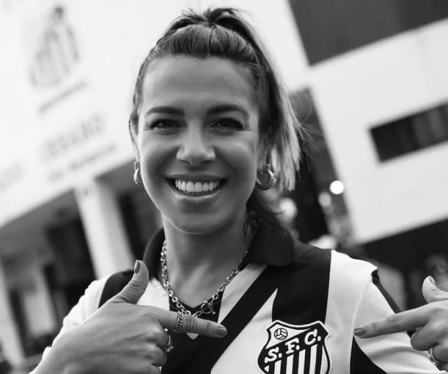 Morre Naty Potira, influenciadora e símbolo da torcida do Santos, aos 39 anos