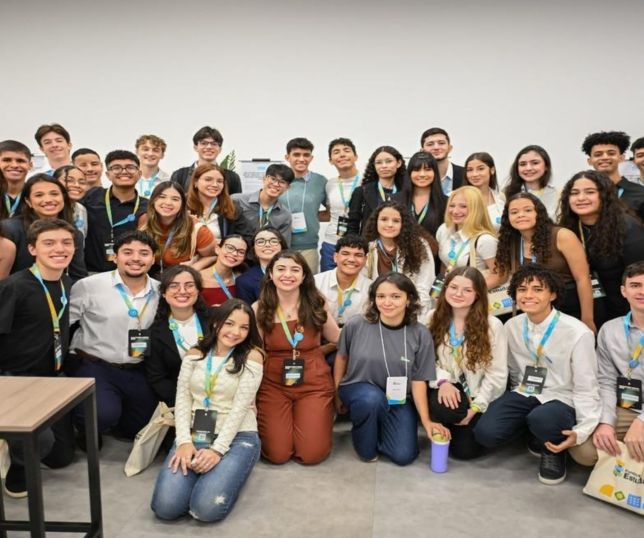 Programa gratuito oferece preparação para brasileiros que querem estudar no exterior