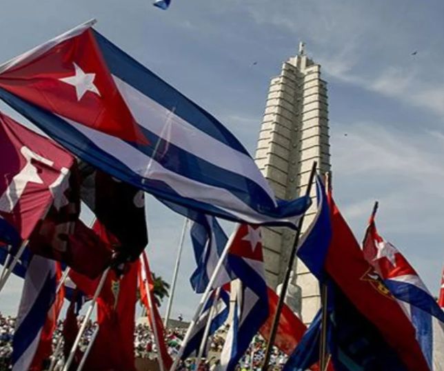 Trump amplia restrições financeiras e de viagens e endurece política dos EUA contra Cuba