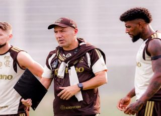 Flamengo chega ao Equador e inicia preparação para enfrentar o Del Valle