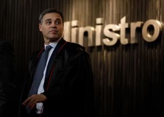 Mendonça homologa delação de empresário que movimentou dinheiro para o filme Dark Horse