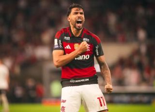 Bruno Henrique decide no fim, Flamengo vence o corinthians e retoma a liderança