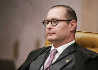 PF entrega a Zanin cópia dos dados do celular de Vorcaro