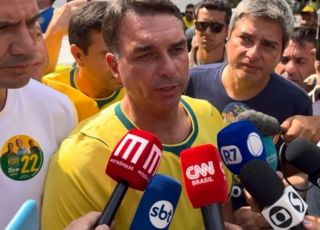 PT pede investigação sobre possível apoio de grupo ligado a vice de Trump a Flávio Bolsonaro