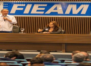 Omar Aziz promete criar comitê permanente para monitorar impactos sobre a Zona Franca de Manaus