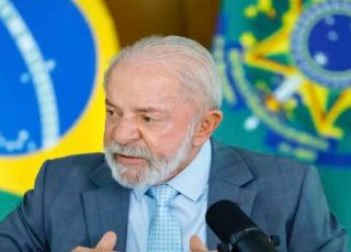 Lula pede a Trump que não interfira nas eleições brasileiras durante encontro com pastores