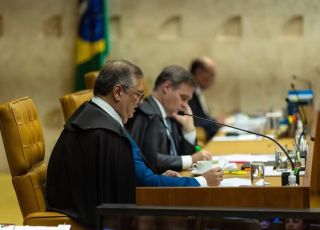 Dino manda Polícia Federal investigar Banco Master e cemitérios de São Paulo e volta a levantar suspeitas sobre Mendonça