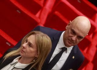 Moraes é sorteado relator de ação que envolve esposa e Vorcaro