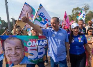 Omar Aziz defende políticas para idosos e tratamento de dependentes químicos durante agenda em Beruri