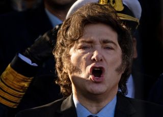 Pobreza na Argentina sobe para 32,3% e atinge 44,5% das crianças