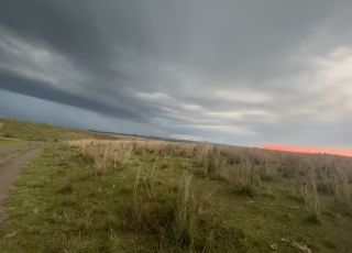Supercélula é registrada por caçadores de tempestades durante temporal em Alegrete no Rio Grande do Sul. VEJA VÍDEO