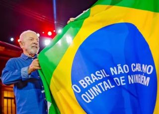 Em Fortaleza, Lula defende soberania e questiona apoio a Trump nas eleições: 'Vamos eleger vira-lata que fica puxando saco do Trump?'