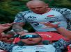 Pai completa Ironman ao lado do filho com paralisia cerebral em uma emocionante jornada de 113 km. VEJA VÍDEOS