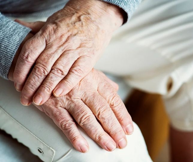 Novo medicamento para Parkinson é aprovado nos EUA com ação direcionada