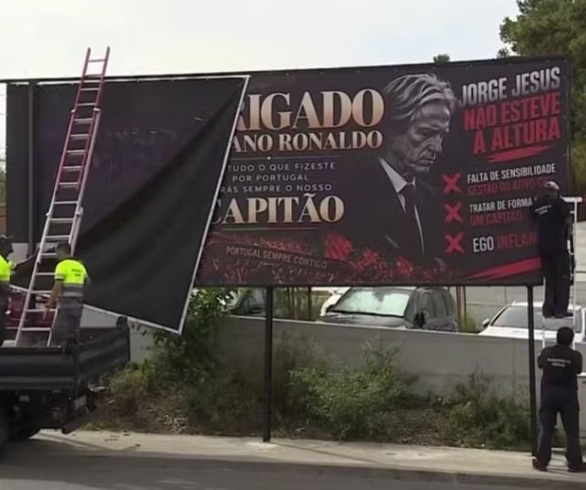 Empresário português gasta cerca de R$ 11 mil em outdoors em apoio a Cristiano Ronaldo