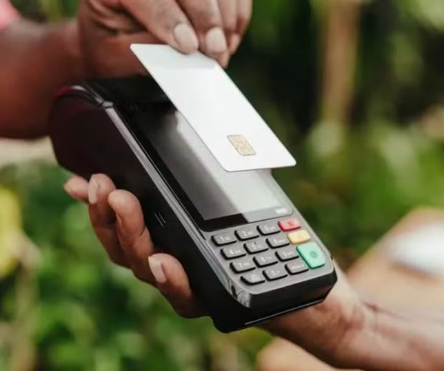 Clientes do Banco do Brasil e Bradesco levam sustos com crédito zerado e cartões cancelados