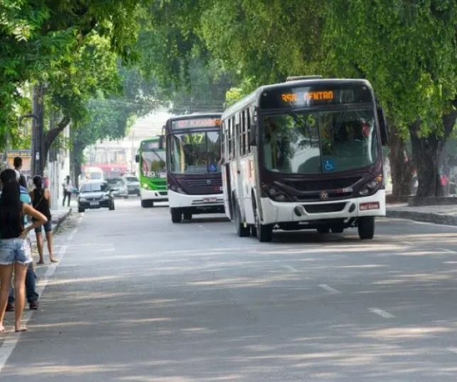 Ônibus serão gratuitos das 4h às 18h em Manaus neste domingo de eleição 