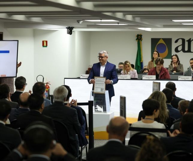 Leilão do pré-sal termina com 7 blocos arrematados e garante R$ 530 milhões ao governo