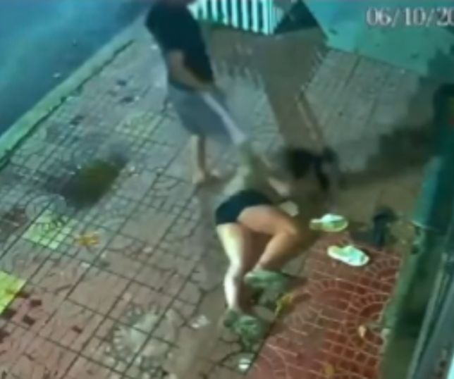 Homem espanca esposa durante discussão e a ameaça de morte no Vietnã. VEJA VÍDEO