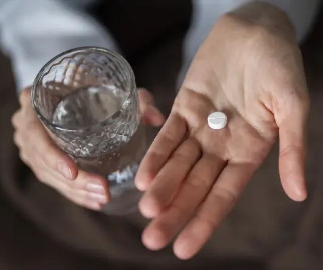 Anvisa desmente informações sobre ivermectina e alerta que medicamento não cura câncer