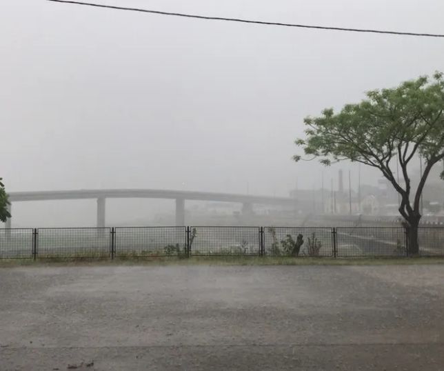 Manaus tem previsão de chuva forte e alerta amarelo para temporais nesta terça-feira