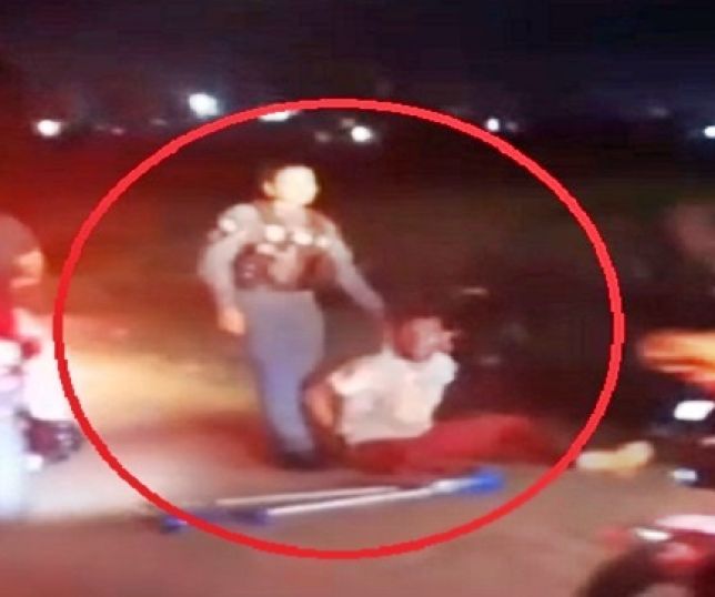 Homem armado com faca é preso em flagrante após assaltar populares na travessia da ponte do Abial, município de Tefé, interior do Amazonas. VEJA VÍDEO