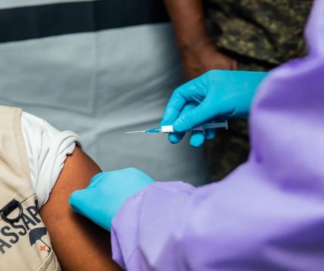 OMS inicia testes de vacina contra variante do ebola no Congo