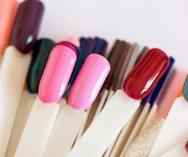 Estudo aponta quais formatos e cores de unhas são considerados mais atraentes
