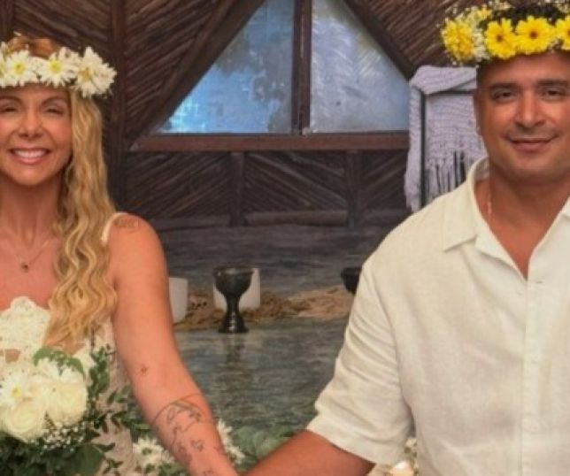Carla Perez e Xanddy celebram 25 anos de casamento com cerimônia no México